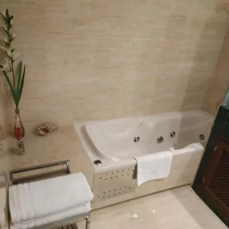 Luxury Apartment With Sea Views, Golf, Gym, Spa, 7 Pools Ojen Exterior photo