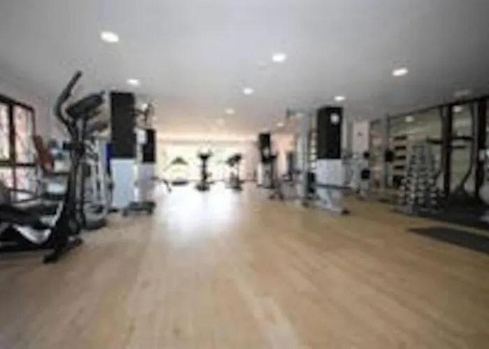 Luxury Apartment With Sea Views, Golf, Gym, Spa, 7 Pools