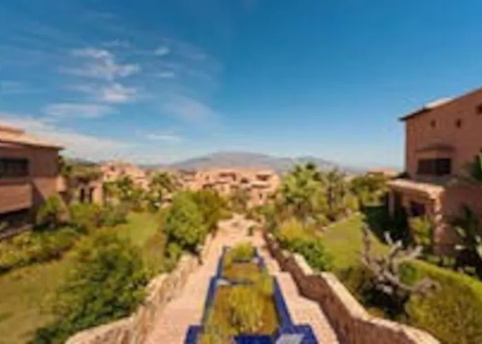 Luxury Apartment With Sea Views, Golf, Gym, Spa, 7 Pools