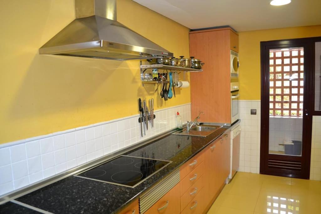 Luxury With Sea Views, Golf, Gym, Spa, 7 Pools Ojén