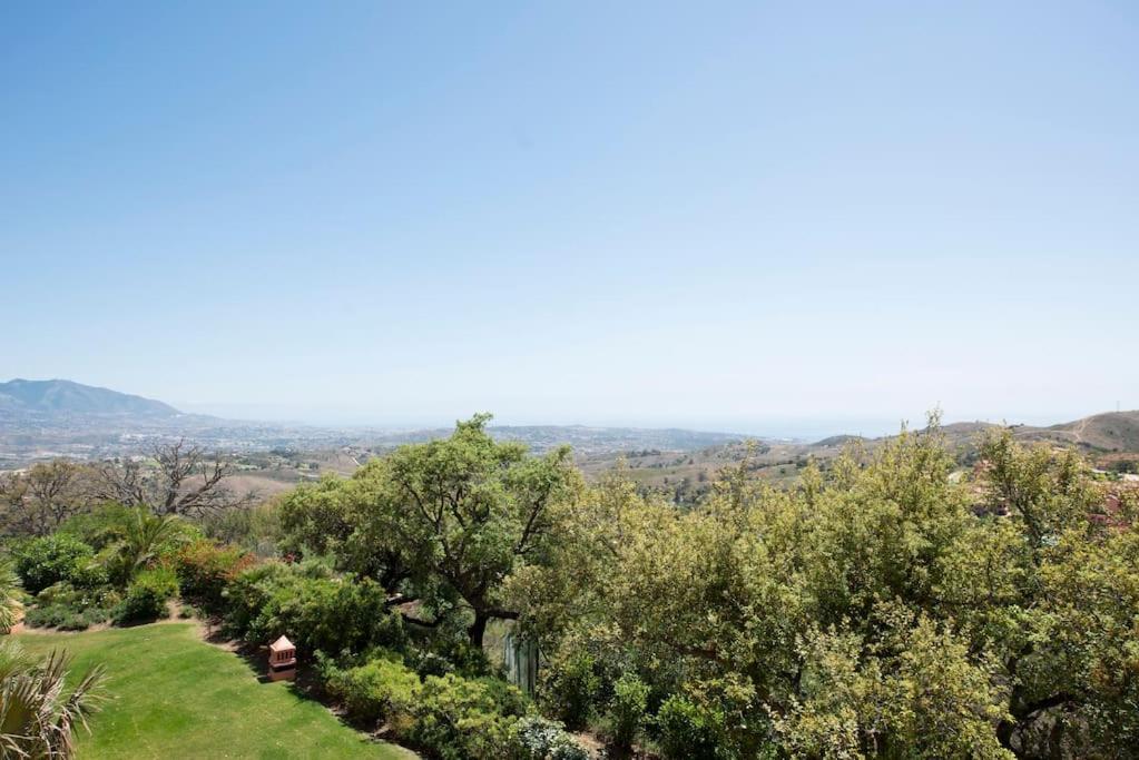 Apartment Luxury With Sea Views, Golf, Gym, Spa, 7 Pools *