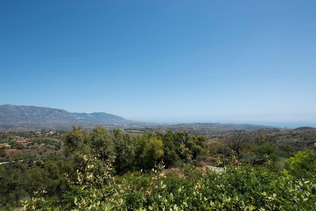 Luxury With Sea Views, Golf, Gym, Spa, 7 Pools *