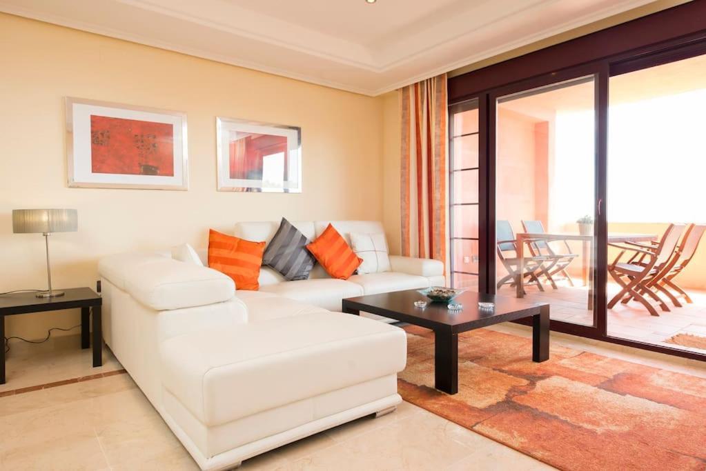 Luxury With Sea Views, Golf, Gym, Spa, 7 Pools * Ojen