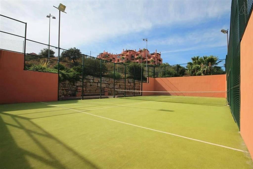 Luxury With Sea Views, Golf, Gym, Spa, 7 Pools Apartment *
