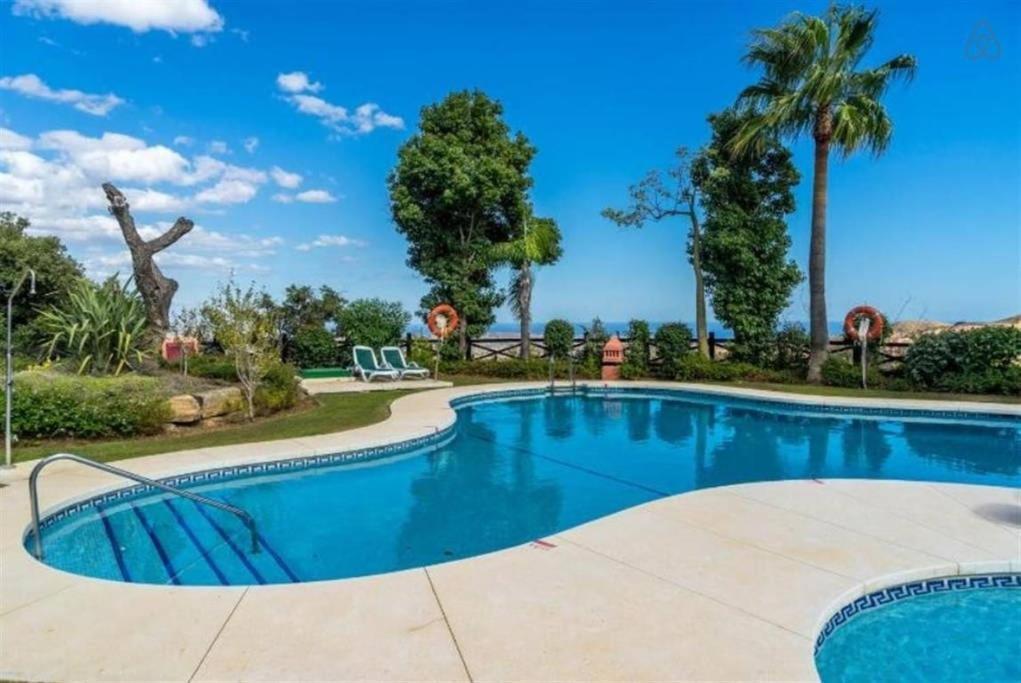 Luxury With Sea Views, Golf, Gym, Spa, 7 Pools Appartement Ojén